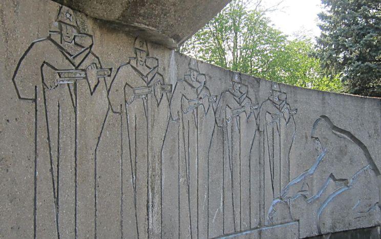 Памятник погибшим защитникам  отечества  в Беларусии.  Полоцк.  Фото Лимарева В.Н.
